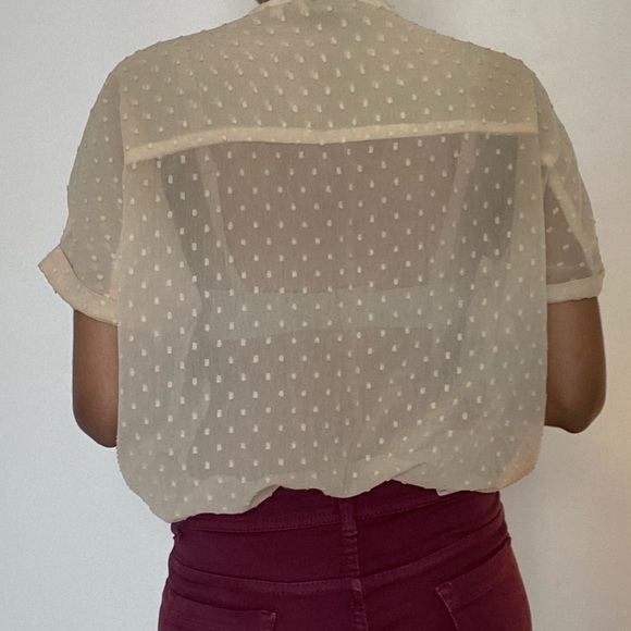 Allen Solly sheer nude beige cream dobby blouse top with pockets. - Picture 4 of 5